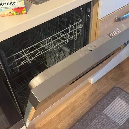 Schoenes In Oldenburg-osternburg * Όλντεμπουργκ