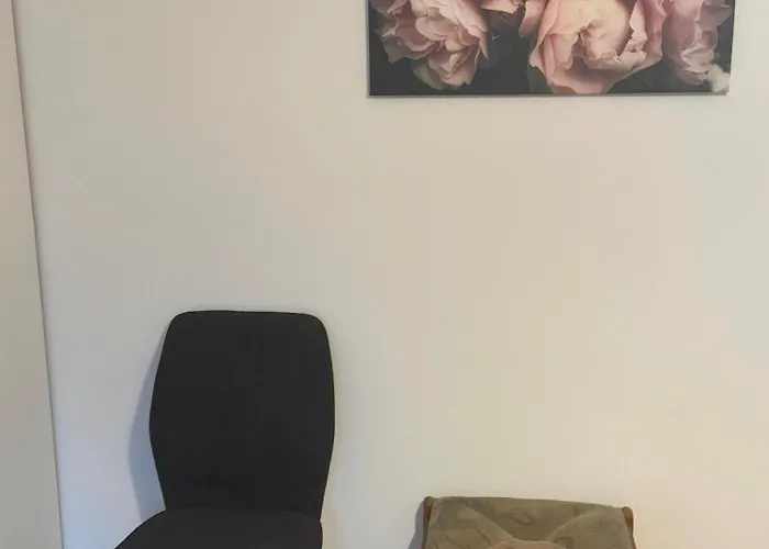 Schoenes In Oldenburg-osternburg *